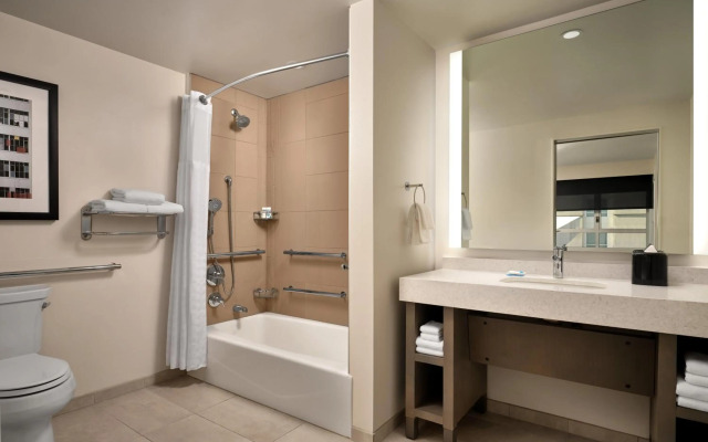 Hyatt House LA - University Medical Center