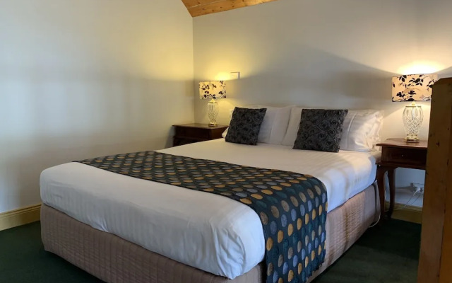 Bushman's Bar,Cafe & Accommodation