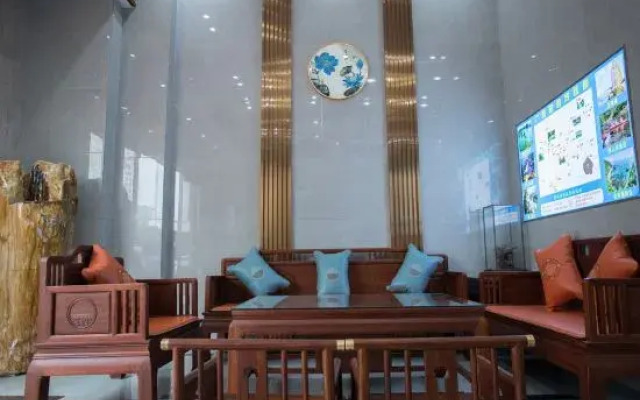 Fangchenggang Haijin Fashion Hotel (North High-speed Railway Station)
