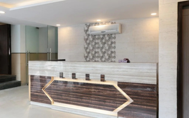 Hotel Grand Aerocity by OYO Rooms