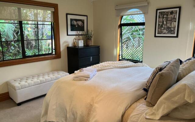 Waitakere Ranges Bed & Breakfast