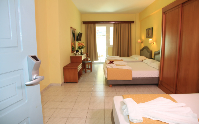 Dedalos Beach Hotel