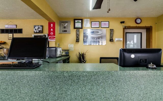 Econo Lodge Winfield