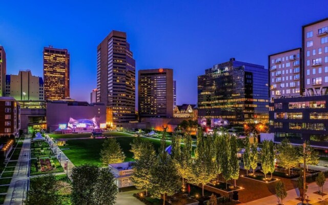 FRONTDESK LC Riversouth 205 Apts Downtown Columbus