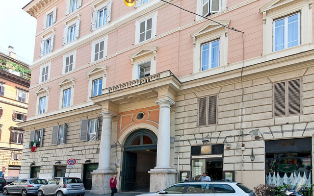 Collina Suites