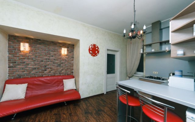 Cozy apartment near Palace Ukraine