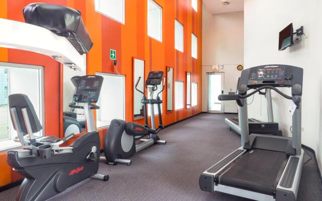 Holiday Inn Monterrey - Parque Fundidora by IHG