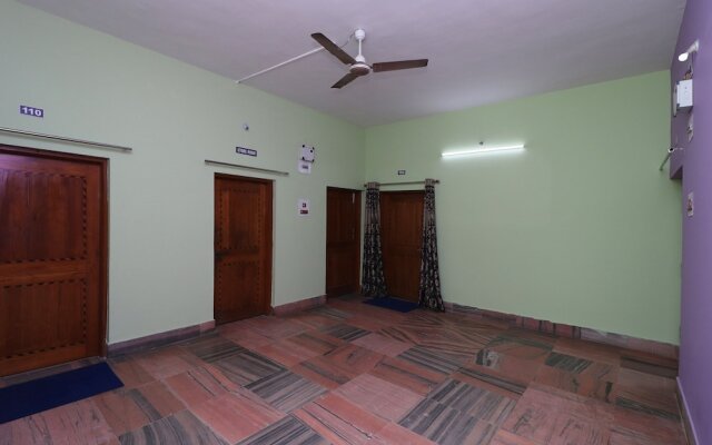 Oyo 30710 Maa Banadurga Homestay