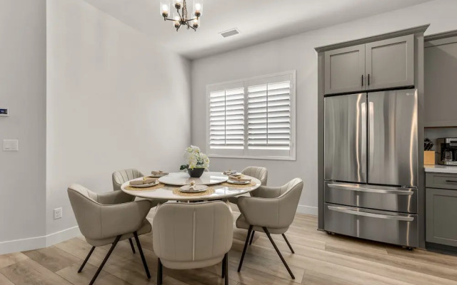 Cottonrose Flagstaff