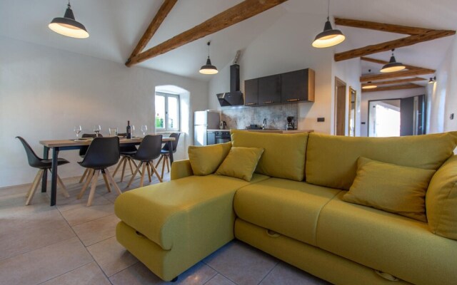 Nice Home in Skofije With 7 Bedrooms, Private Swimming Pool and Outdoor Swimming Pool