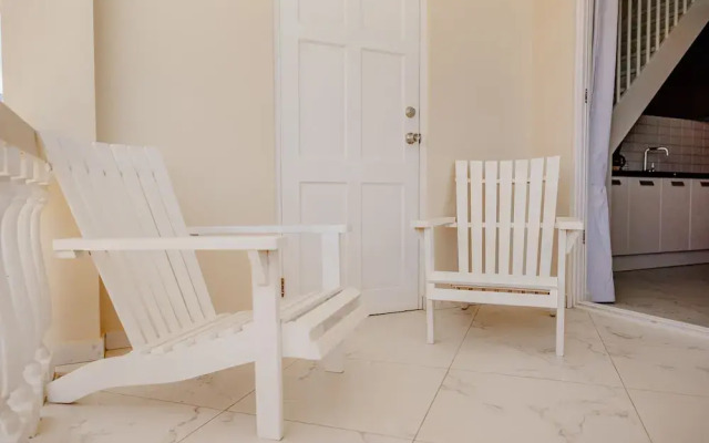 Wonderful 2-bedroom Apartment 2 km From Eagle Beach