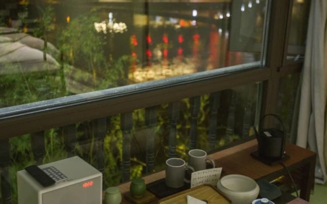 Floral Hotel Fenghuang Molan Riverview