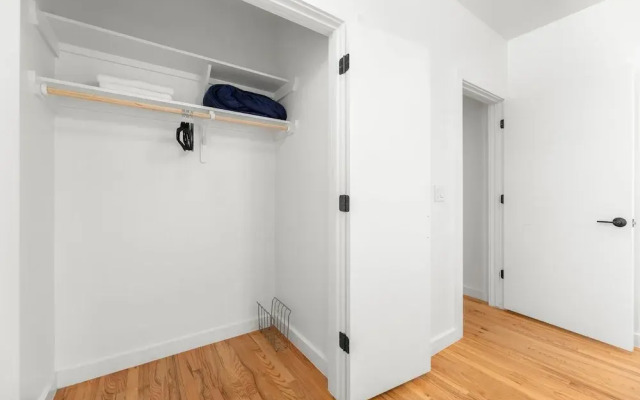 2-Bedroom East Austin Condo-Free Parking