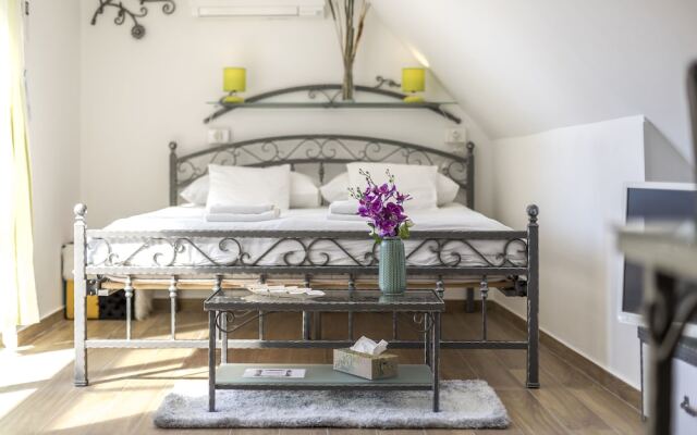 Apartments And Rooms Villa Erede