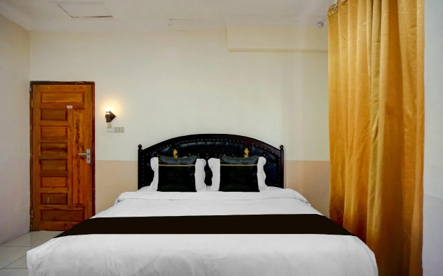 Hotel O near Monument Historique Berasta – Guest Rooms – Berastagi