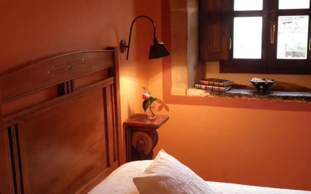 Casona de San Pantaleón de Aras