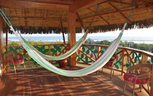 Azuluna Ecolodge