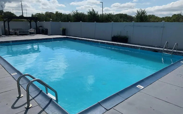 Comfort Inn & Suites