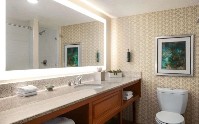 Doubletree by Hilton Fort Myers at Bell Tower Shops