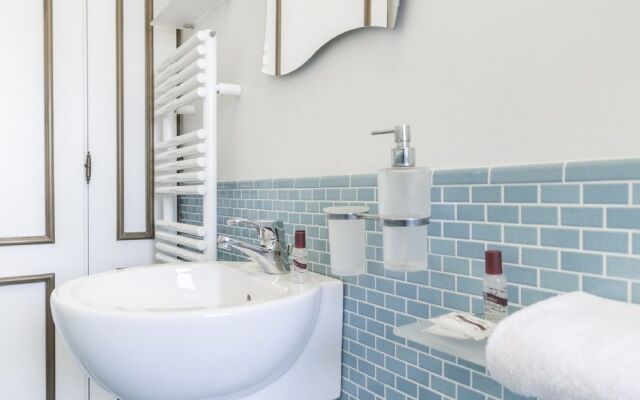 San Marco Luxury Canal View Apartments