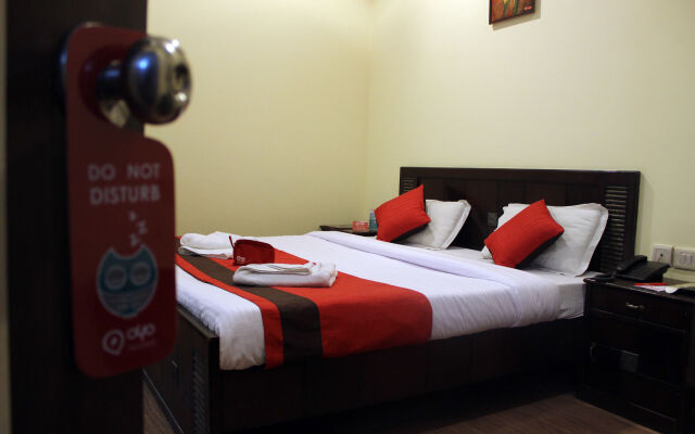 OYO 526 Hotel Asees Inn