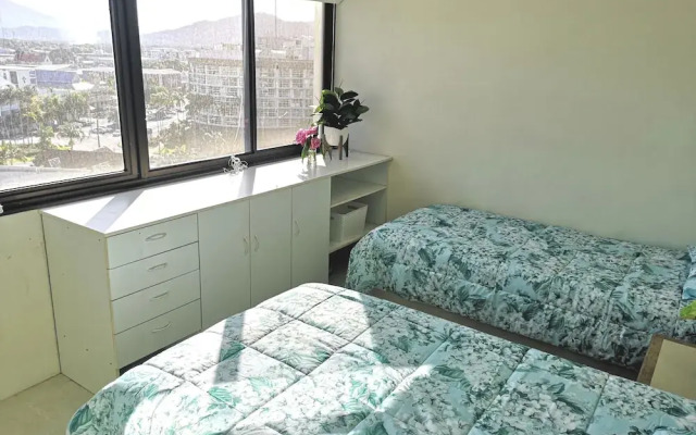 Cairns Ocean View Apartment in Aquarius