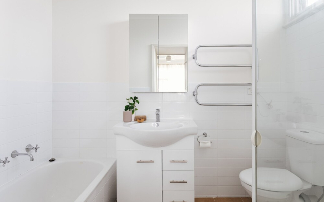 BOUTIQUE STAYS - Rest Ashored