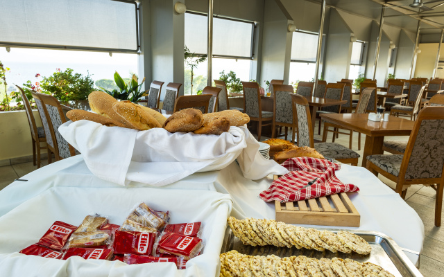 Dolphin Resort Hotel & Conference