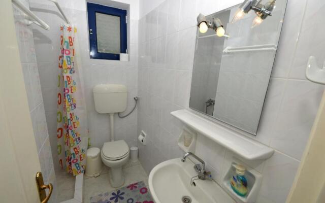 Yiannis Studios