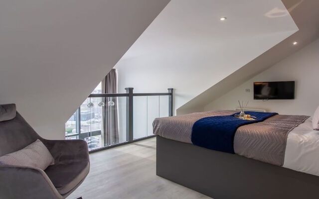 The Residence Coventry by Paymán Club