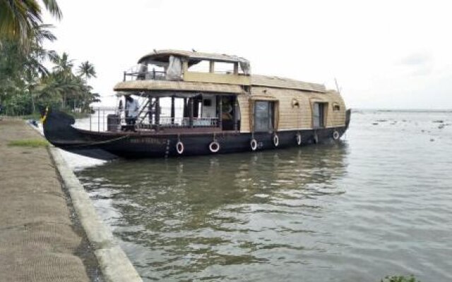 JCT House Boat