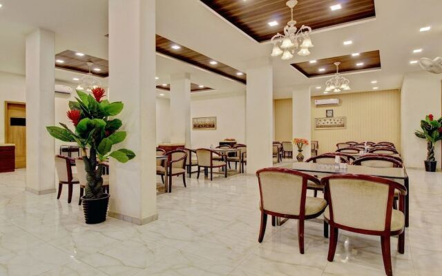 Capital O 40790 Hotel Triveni
