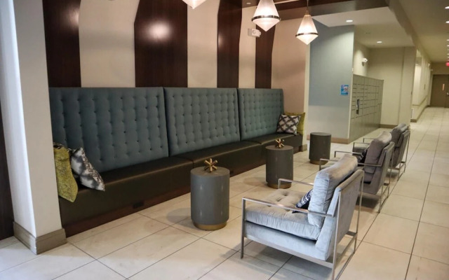 Recently Upgraded Downtown Great Amenities