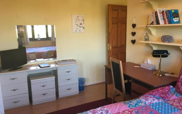 The Cedars House B&B
