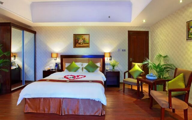 Donghu Grand Hotel