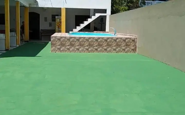 Ótima casa com piscina em Praia Grande