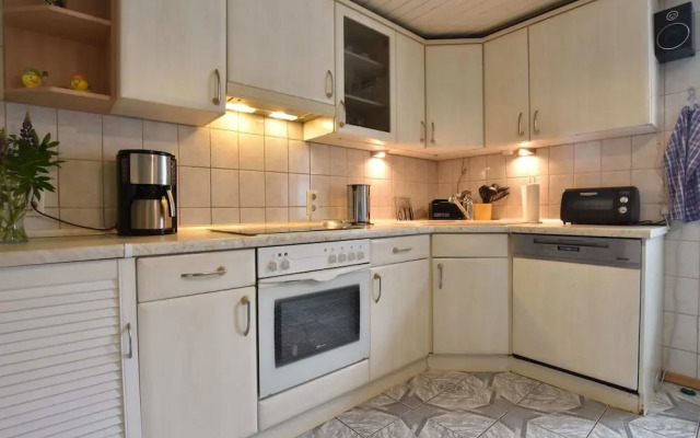 Moderne Ferienwohnung mit Grill in Rakow