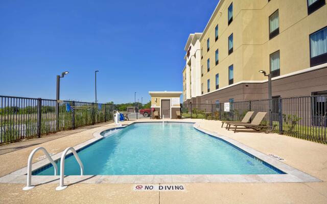 Hampton Inn Kenedy