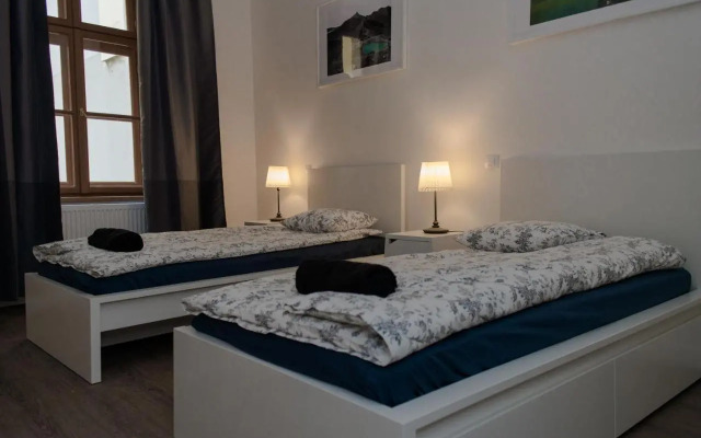 Apartment Florenc with 3-bathrooms & bedrooms