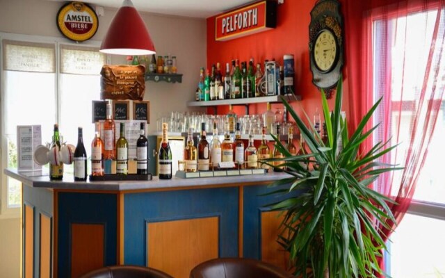 Contact Hôtel - Hôtel les Bleuets & SPA