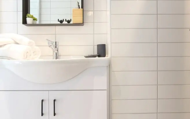 1 BR Apt TLV TAU by Sea N' Rent