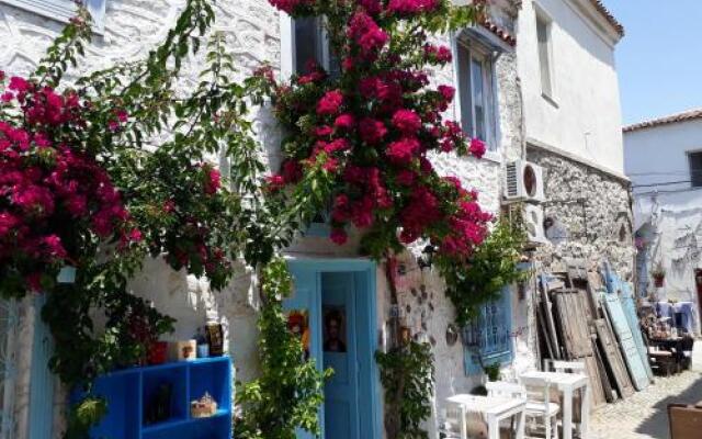 Alacati Frida Butik Otel