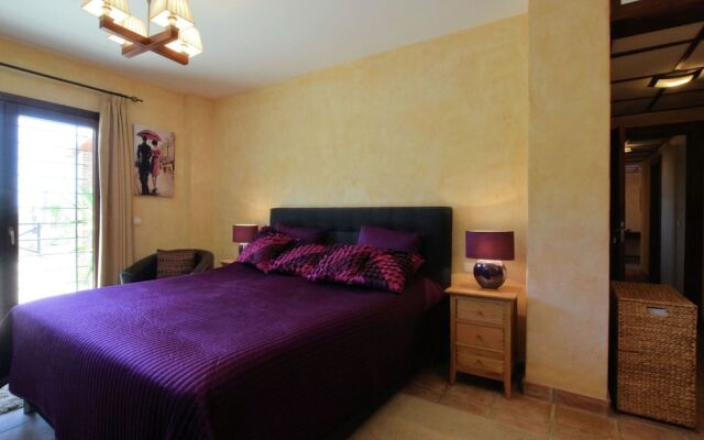 Luxurious Villa With Private Pool, Easily Accessible, in Spectacular Scenery