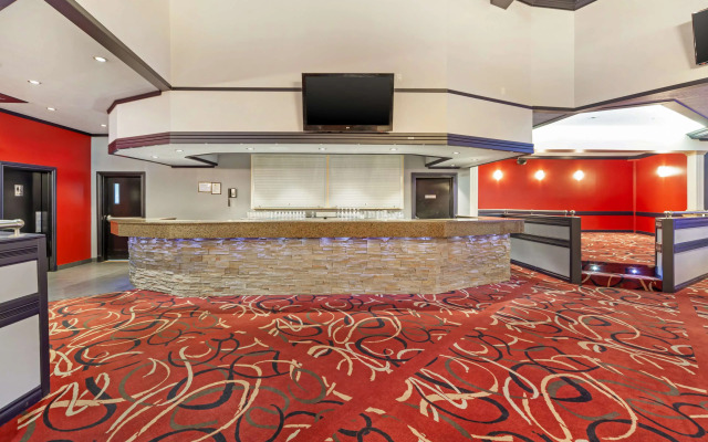 Best Western Plus Mirage Hotel & Resort