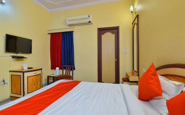 OYO 11415 Hotel Raj Laxmi