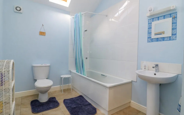 1 Pines Farm Cottages