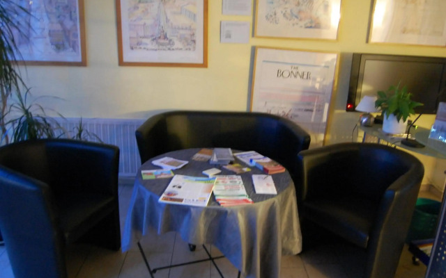 Hotel Johnel