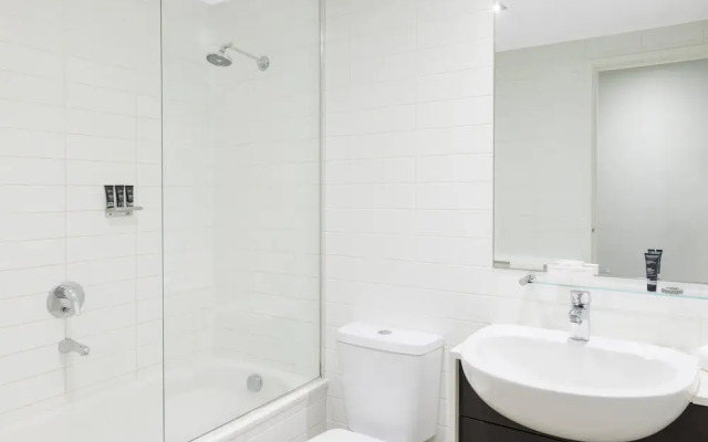 Adina Apartment Hotel Melbourne Northbank