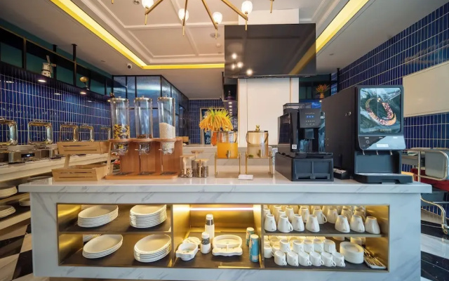 Pazhou XANA Deluxe International  Pazhou Convention and Exhibition Center Nanzhou Subway Metro Branch - Free Shuttle Bus to Canton Fair Complex During Canton Fair Period
