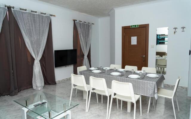 Riviera Mansions Apt. 9 - Side Sea-View, 3 bedroom Deluxe Apartment